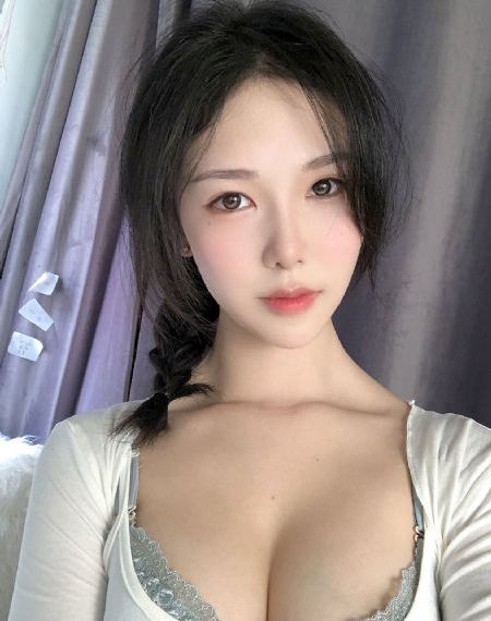 岳母的简介电影_高清高清免费观看