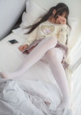 《年轻女教师3》_1080日韩免费观看